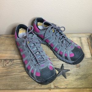 CAT Womens Size 11 Steel Toe Work Shoes